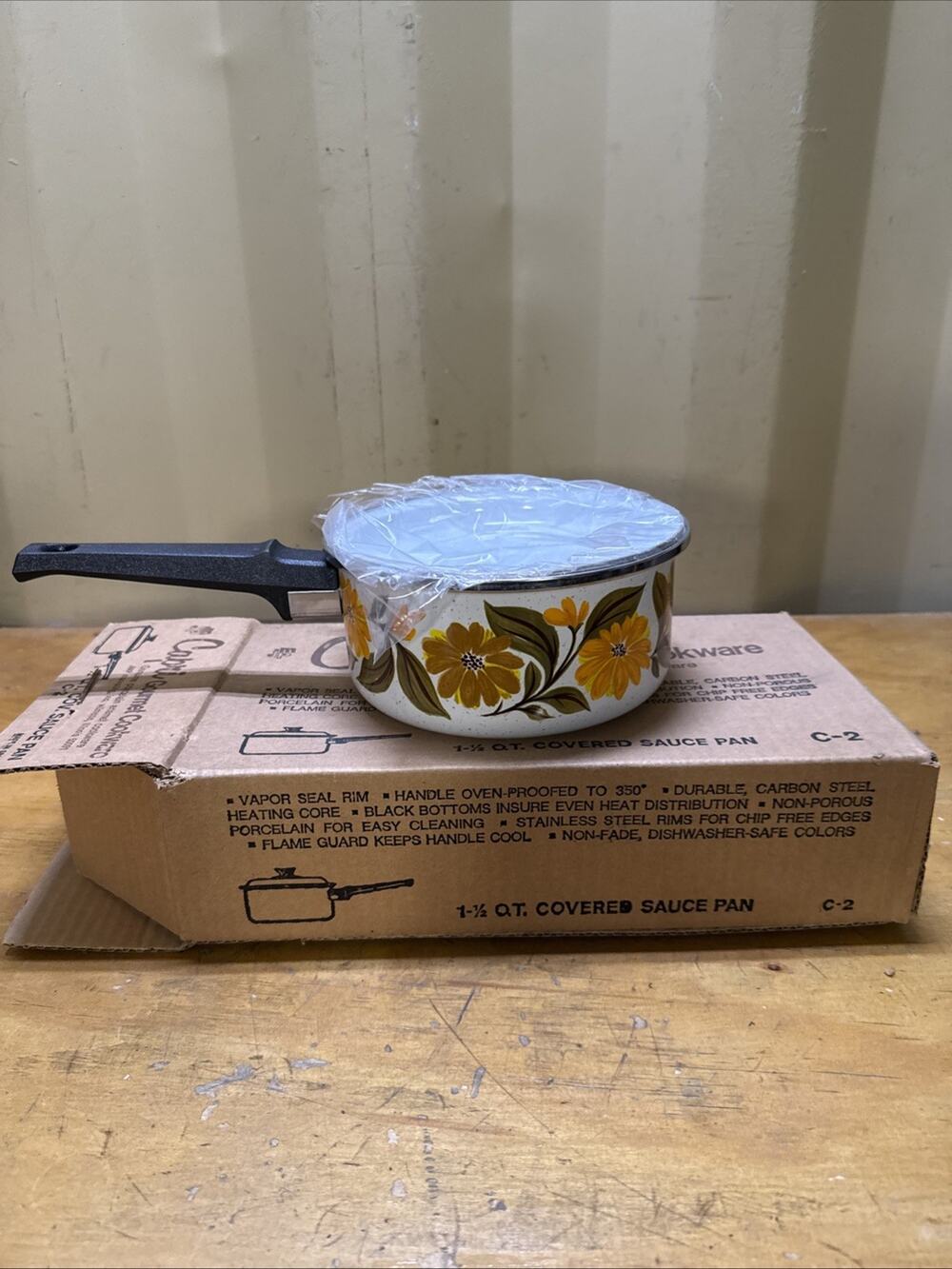 Vintage Capri Harvest Blossom 1-1/2 QT Covered Sauce Pan New